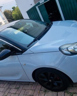Opel adam 2015