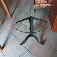 Tavolino rotondo in vetro e metallo nero elegante