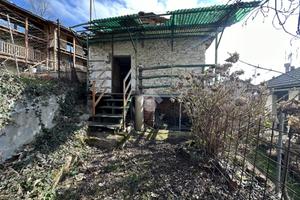 CASA SEMINDIPENDENTE A GIAVENO