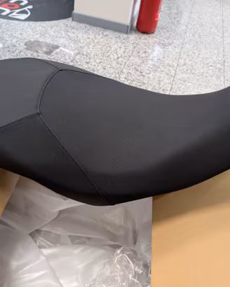 Sella bassa originale Suzuki per V Strom 800 DE/SE