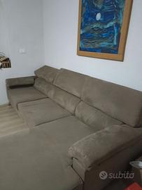 divano in alcantara praticamente nuovo