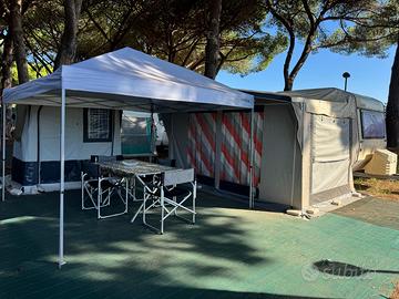 Roulotte 1985 con veranda cucinotto gazzebo