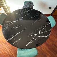Tavolo rotondo effetto marmo