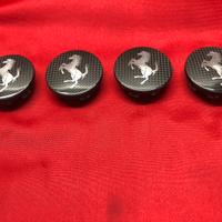 Coprimozzo Ferrari carbonio