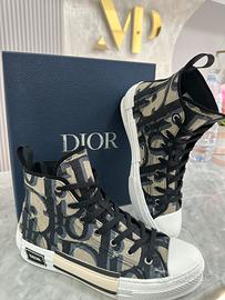 Scarpe Dior unisex 750€ numero 41