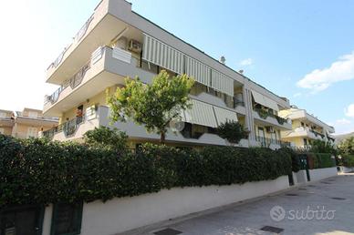 3 LOCALI A CASAPULLA