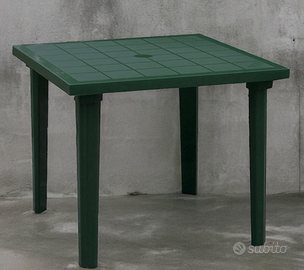 Tavolino in plastica e 3 Sedie pieghevoli