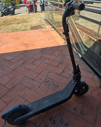Monopattino Segway Ninebot E2 PRO  + Garanzia