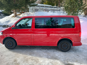 VW Caravelle T5 4 motion 9 posti