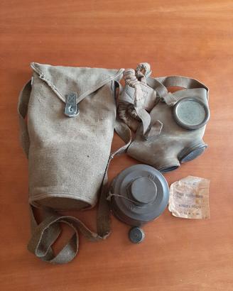 Maschera antigas WW2 Italiana no elmetto Regio 