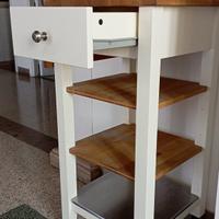 carrello da cucina con cassetto 