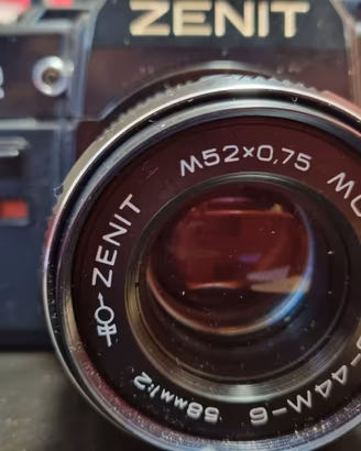 Zenit 122 Reflex Analogica 35mm + Obiettivo Helios