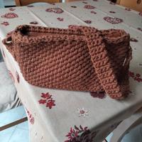 Borsa fatta a mano con fettuccia 