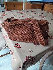 Borsa fatta a mano con fettuccia 