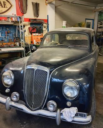 Lancia Aurelia B10