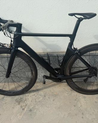 Canyon Aeroad CF SLX 9.0 + Garmin EDGE 550