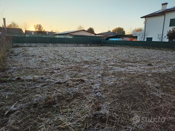 Legnaro porzione terreno edificabile
