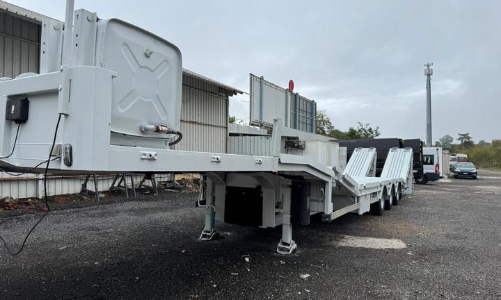 CARRELLONE SEMIRIMORCHIO COLLO D'OCA AUTONOMO