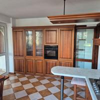 Cucina completa di elettrodomestici