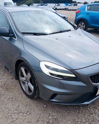 Volvo V40 2.0D 2017 R desing pezzi di riambio