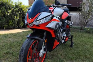 Aprilia tuono 660
