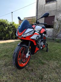 Aprilia tuono 660