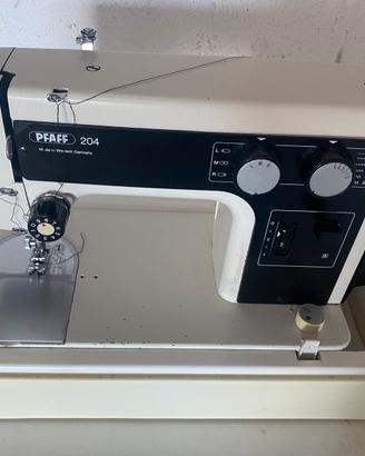Macchina per cucire PFAFF 204