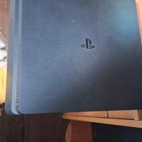 PLAYSTATION 4 SLIM