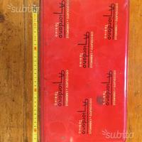 Vecchia scatola in latta cioccolato e caramelle