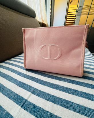 Dior pochette make up