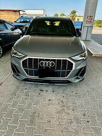 Audi Q3 f3 s line interno ed esteno  s tronic