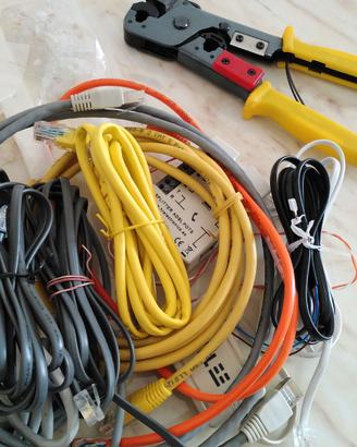 Pinza crimpatrice per connettori di rete