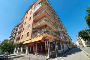 Box auto in Via Tanucci