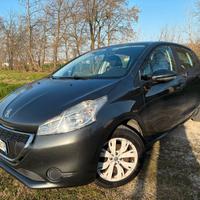 PEUGEOT 208  benzina pochi km 