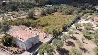 Località Caniga, terreno con fabbricato rurale