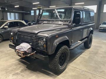 Land Rover Defender 110 3 PORTE 9 POSTI2.5 Td5 CAM