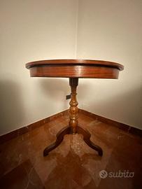 Tavolino tondo del 900 legno massello