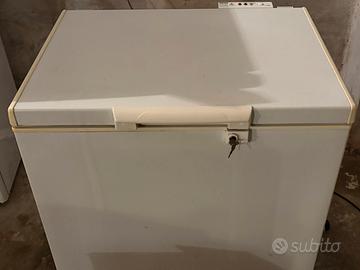 Congelatore IGNIS a pozzetto 250l