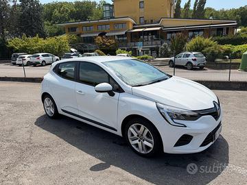 RENAULT CLIO 1.6 E-TECH HYBRID