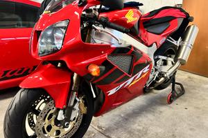 HONDA VTR  1000 SP1 TARGA ORO