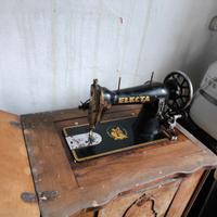 Macchina Da Cucire Vintage Electa