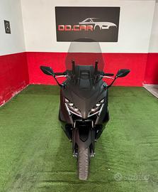 T TMAX 560 FULL LED 03/2025