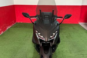 T TMAX 560 FULL LED 03/2025