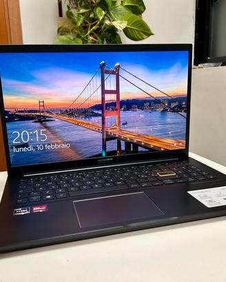 Asus Vivobook 15” Oled perfetto