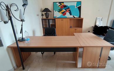 Mobili e scrivanie da ufficio