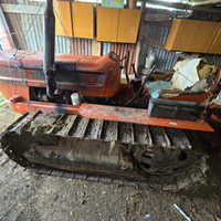 Vendita di trattore cingolato + 4 attrezzi