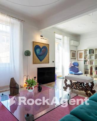 RESTO IN TESTA. È IL TERRAZZO.