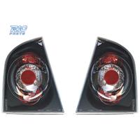 FANALI PER SKODA OCTAVIA SW. SFONDO NERO.