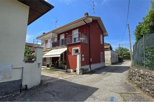 Porzione di Casa a Sesto Calende