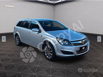 OPEL ASTRA NEOPATENTATI 2010 edizione 111